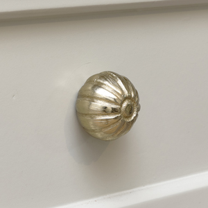 Antique Gold Round Scalloped Drawer Knob