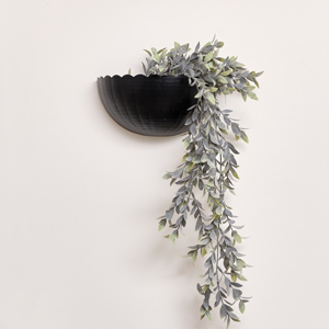 Black Scalloped Wall Planter